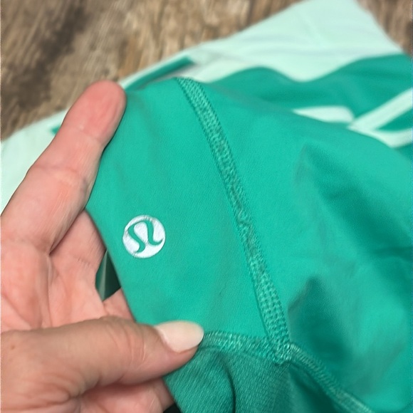Lululemon Run Pace Crop Very Green / Fresh Teal 8 - Picture 5 of 6